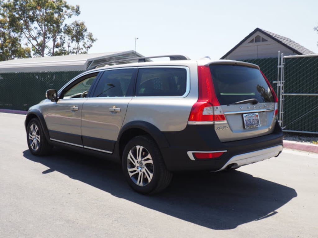 Certified 2015 Volvo XC70 T5 Premier Drive-E (2015.5) Wagon