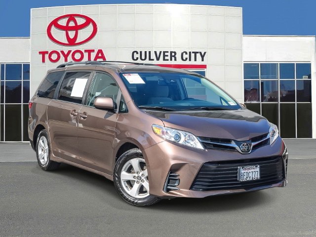 Certified 2018 Toyota Sienna LE 7 Passenger Auto Access Seat Van Passenger Van