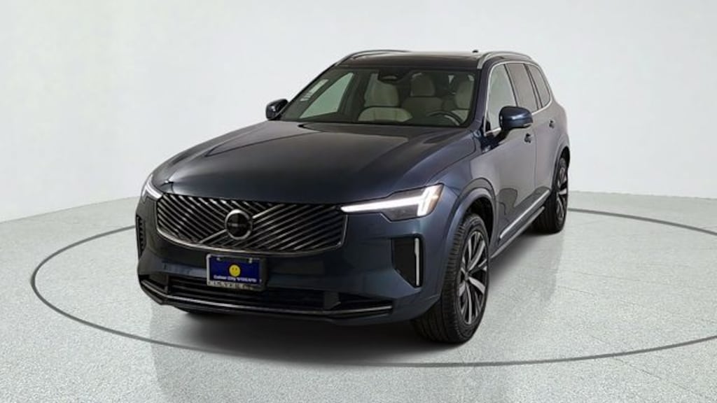 New 2026 Volvo XC90 B5 Core SUV