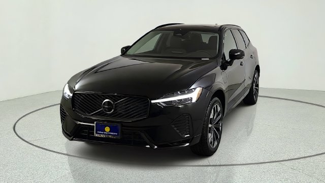 New 2026 Volvo XC60 plug-in hybrid T8 Plus SUV