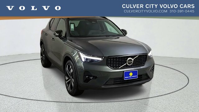 2026 Volvo XC40 B5 Ultra SUV