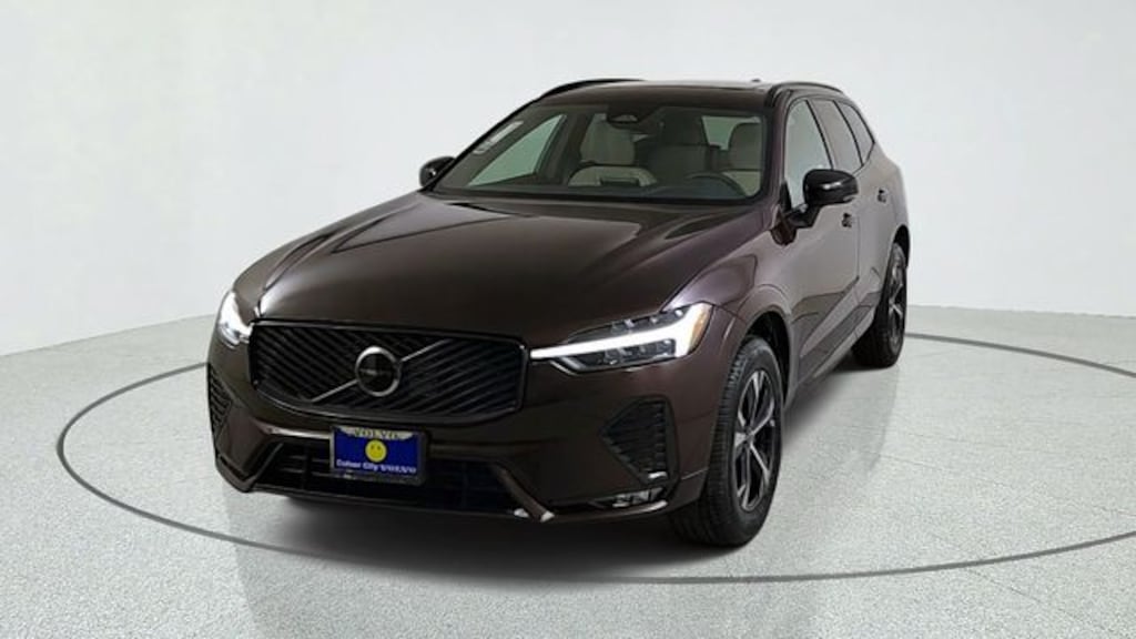 New 2026 Volvo XC60 B5 Core SUV