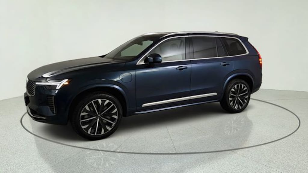 New 2026 Volvo XC90 plug-in hybrid T8 Plus 7-Seater SUV