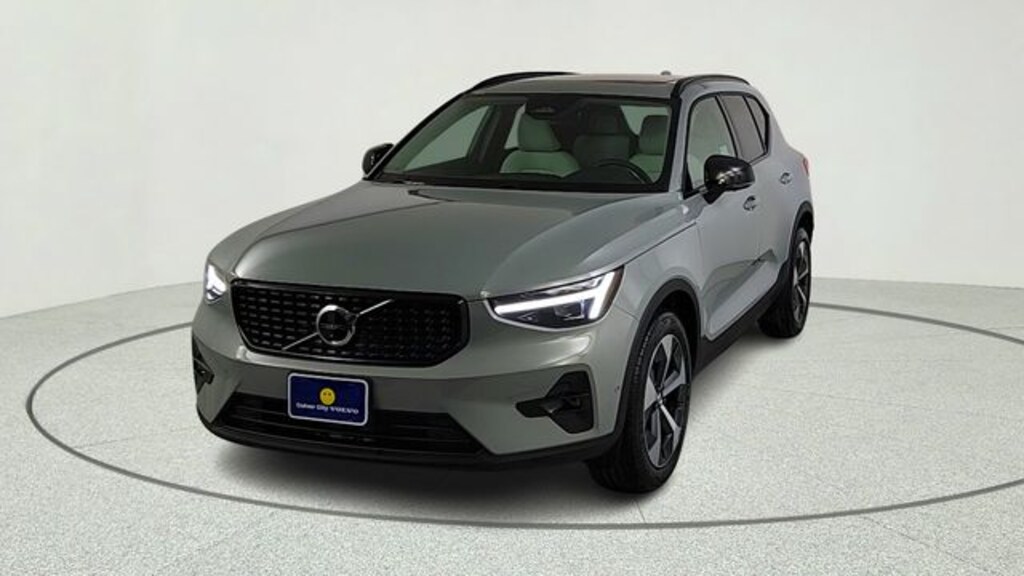 New 2026 Volvo XC40 B5 Plus SUV