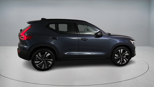 New 2026 Volvo XC40 B5 Plus SUV