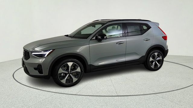 New 2026 Volvo XC40 B5 Plus SUV