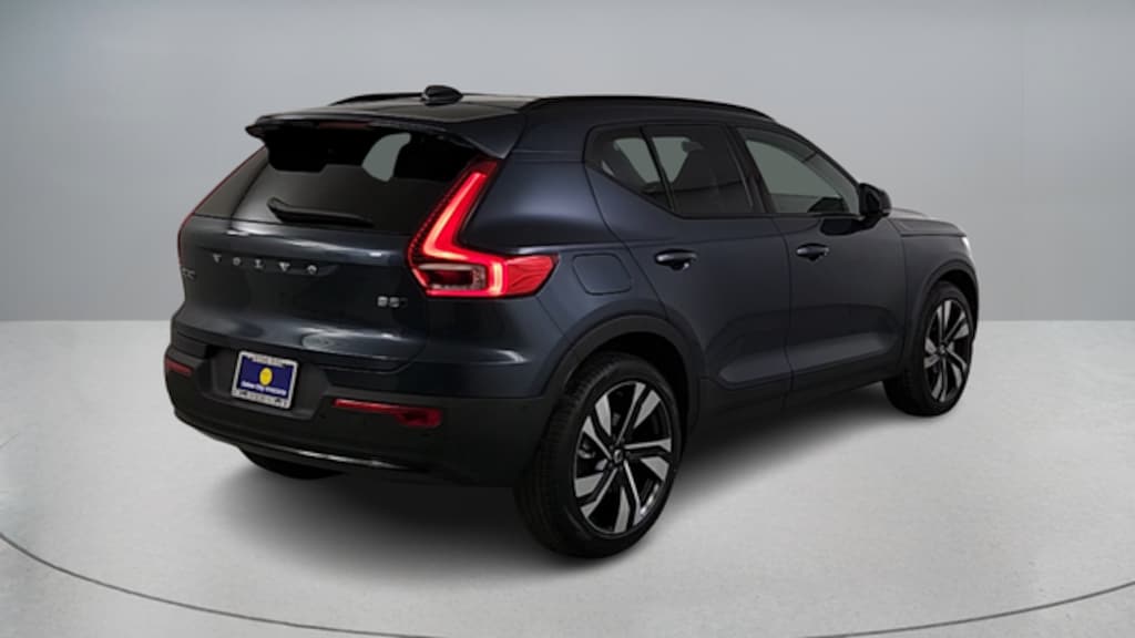 New 2026 Volvo XC40 B5 Plus SUV