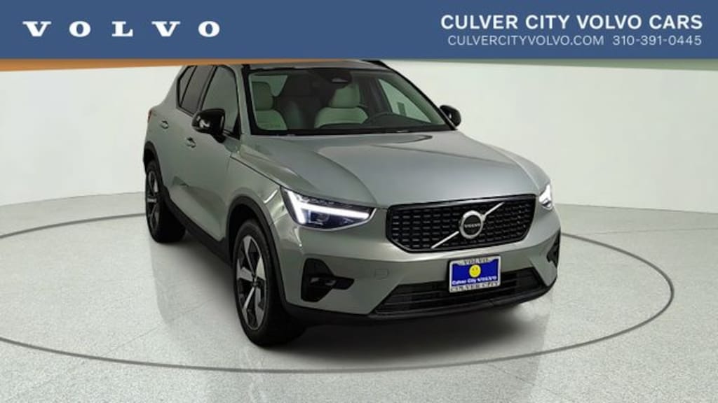 New 2026 Volvo XC40 B5 Plus SUV
