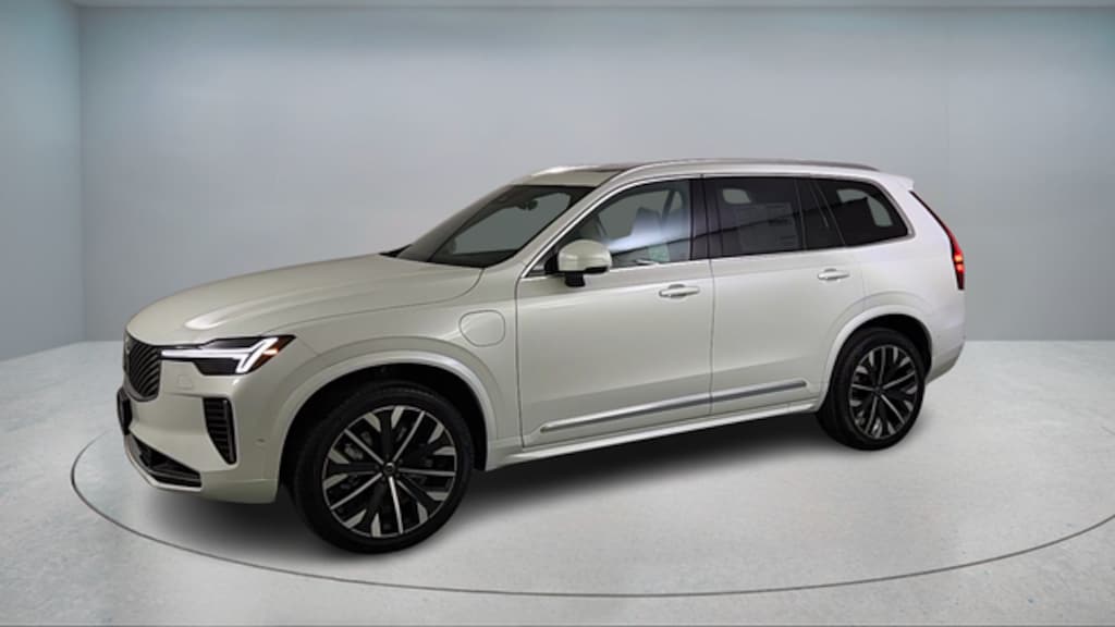 New 2026 Volvo XC90 plug-in hybrid T8 Plus 7-Seater SUV