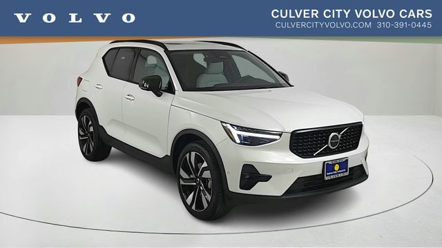 2026 Volvo XC40