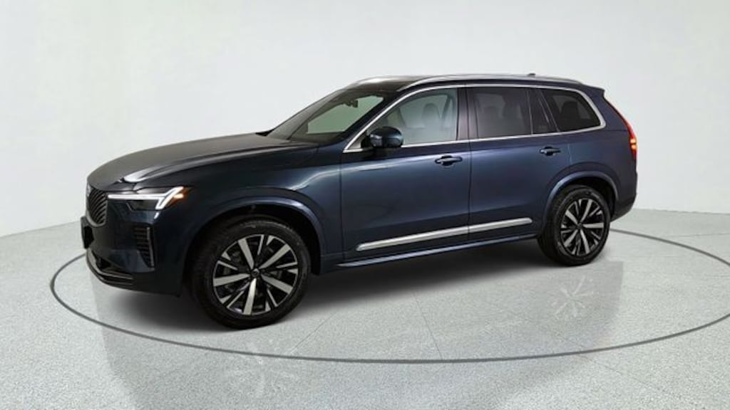New 2026 Volvo XC90 B5 Core SUV