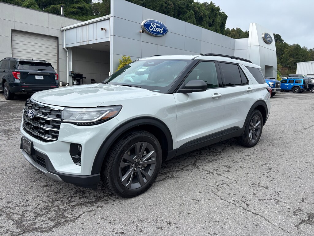 New 2027 Ford Explorer Active 4X4 SUV