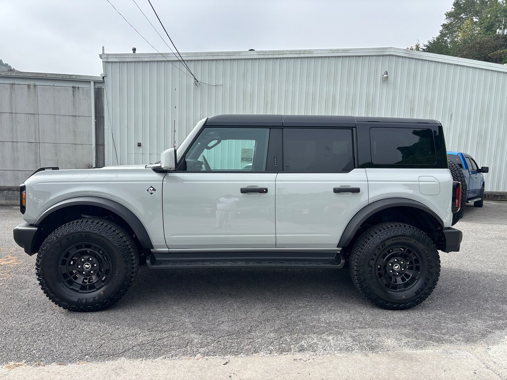 New 2026 Ford Bronco Outer Banks 4X4 SUV