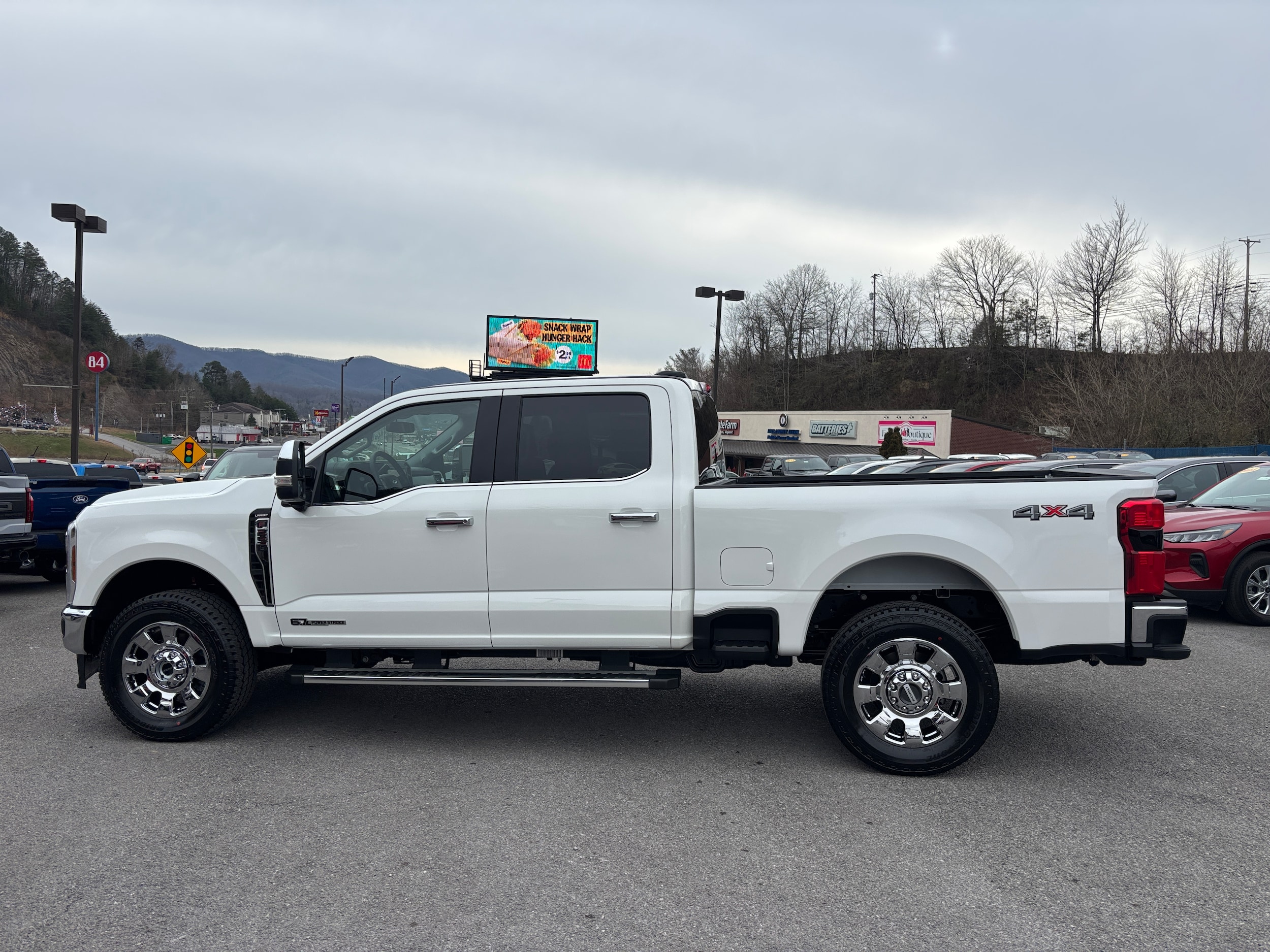 2026 Ford F-250 Super Duty Lariat - Photo 2