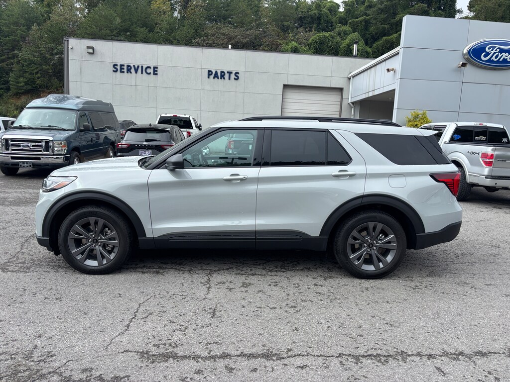 New 2027 Ford Explorer Active 4X4 SUV