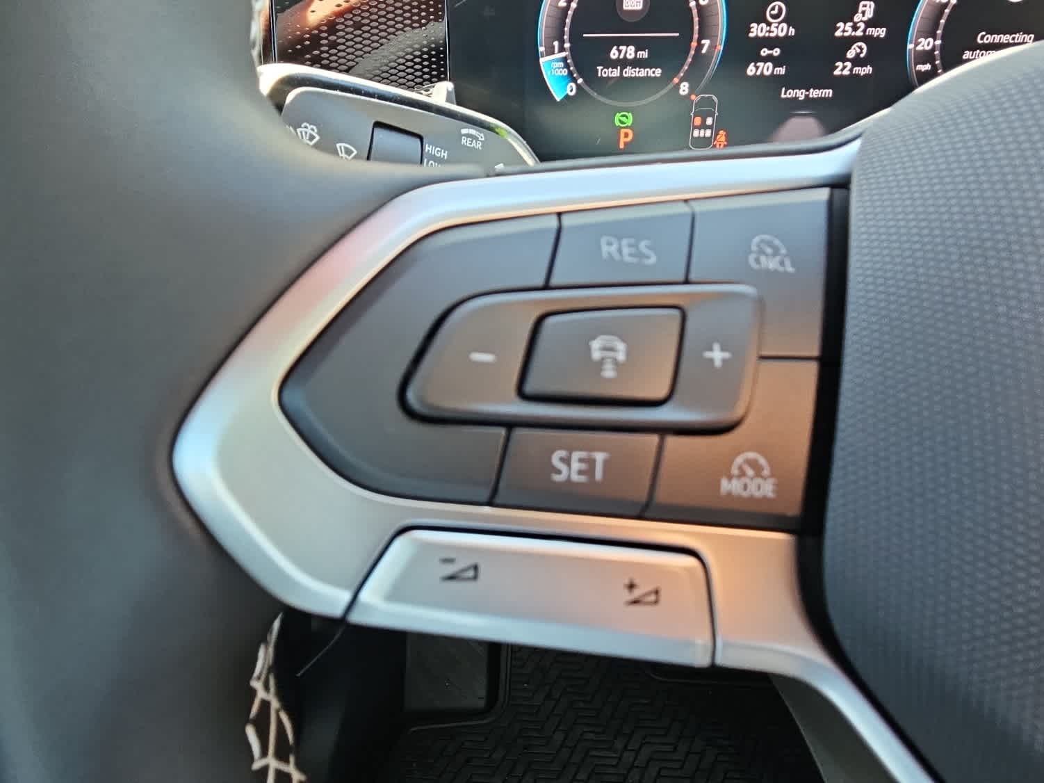 2026 Volkswagen Tiguan SE - Photo 13