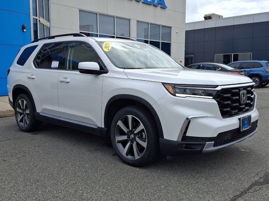 Used 2024 Honda Pilot Touring SUV