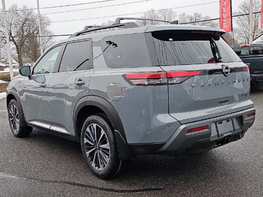 New 2026 Nissan Pathfinder Platinum SUV