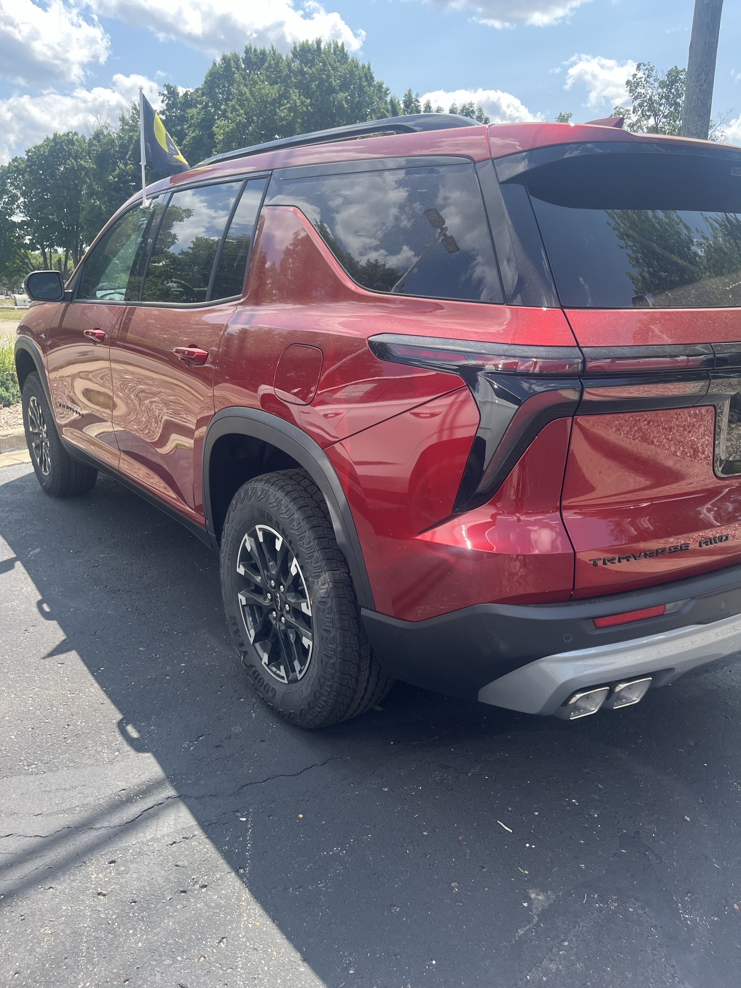 2026 Chevrolet Traverse Z71 - Photo 3