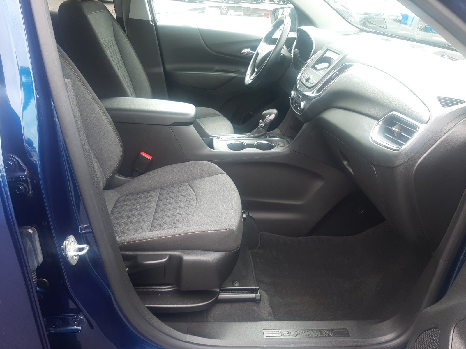 2023 Chevrolet Equinox LT - Photo 11