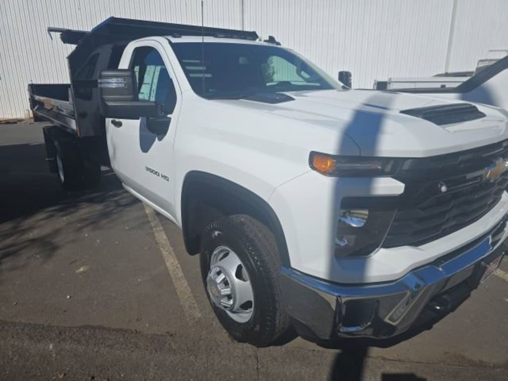 New 2025 Chevrolet Silverado 3500 HD Chassis Cab Work Truck Truck