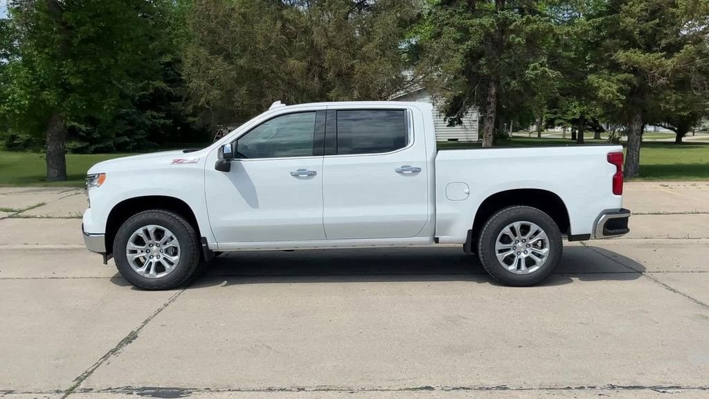 2026 Chevrolet Silverado 1500 LTZ - Photo 5