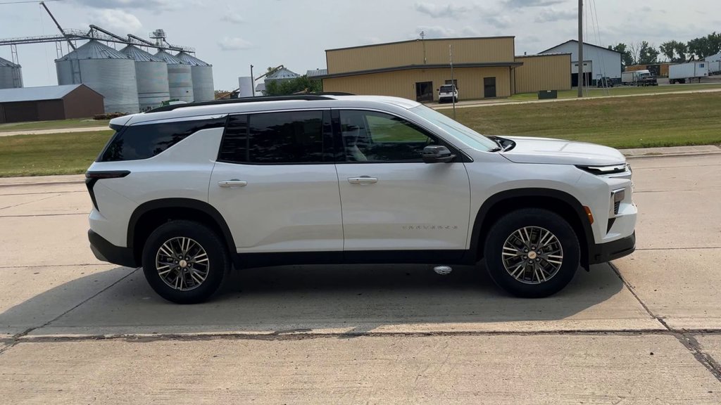2026 Chevrolet Traverse LT - Photo 9