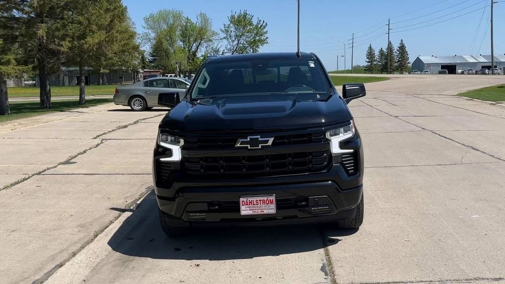 2023 Chevrolet Silverado 1500 RST - Photo 3