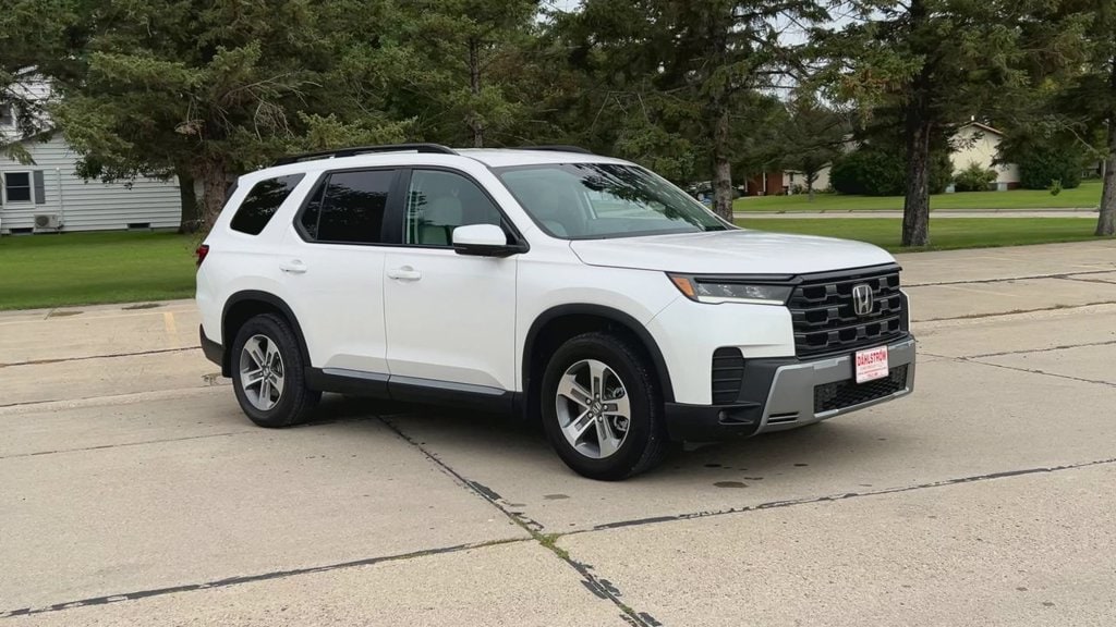 Used 2026 Honda Pilot EX-L with VIN 5FNYG1H4XTB030074 for sale in Oslo, Minnesota