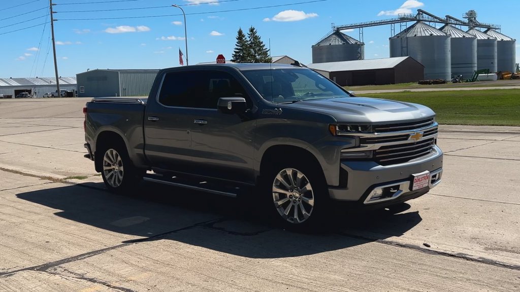 Used 2019 Chevrolet Silverado 1500 High Country with VIN 3GCUYHELXKG143628 for sale in Oslo, Minnesota