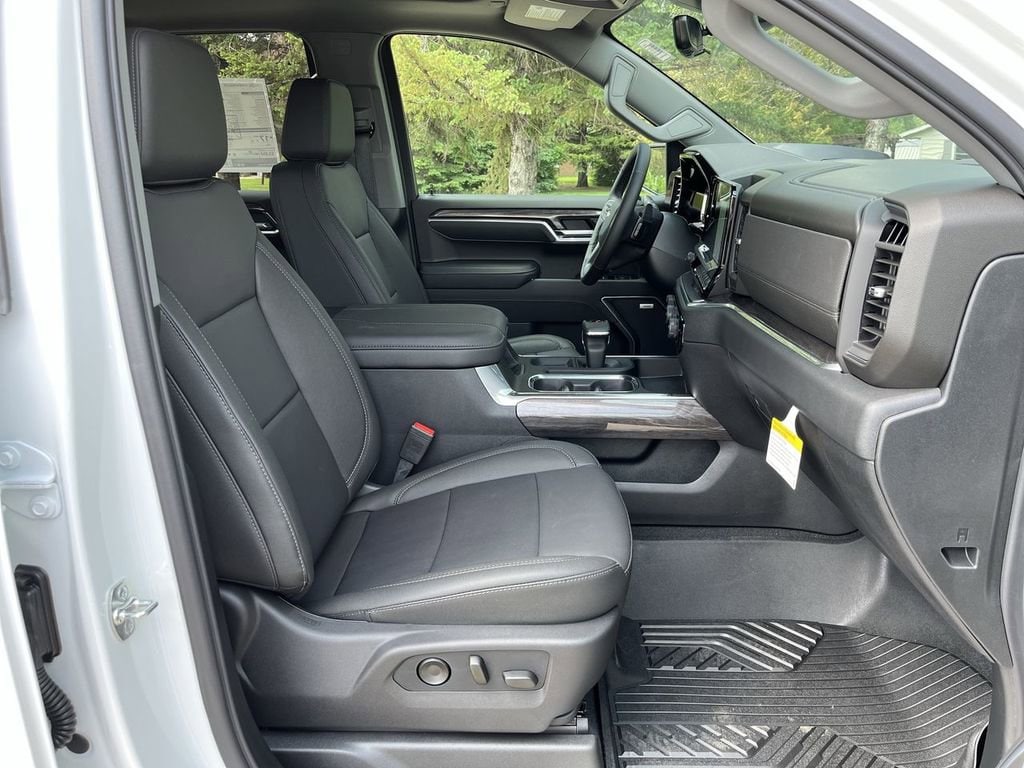 2026 Chevrolet Silverado 1500 LTZ - Photo 24
