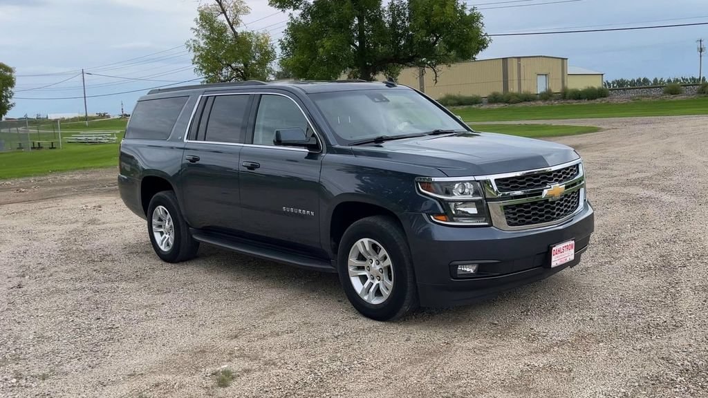 Used 2019 Chevrolet Suburban LT with VIN 1GNSKHKC1KR353975 for sale in Oslo, Minnesota