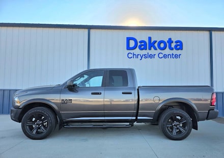 2022 Ram 1500 Classic SLT Truck Quad Cab