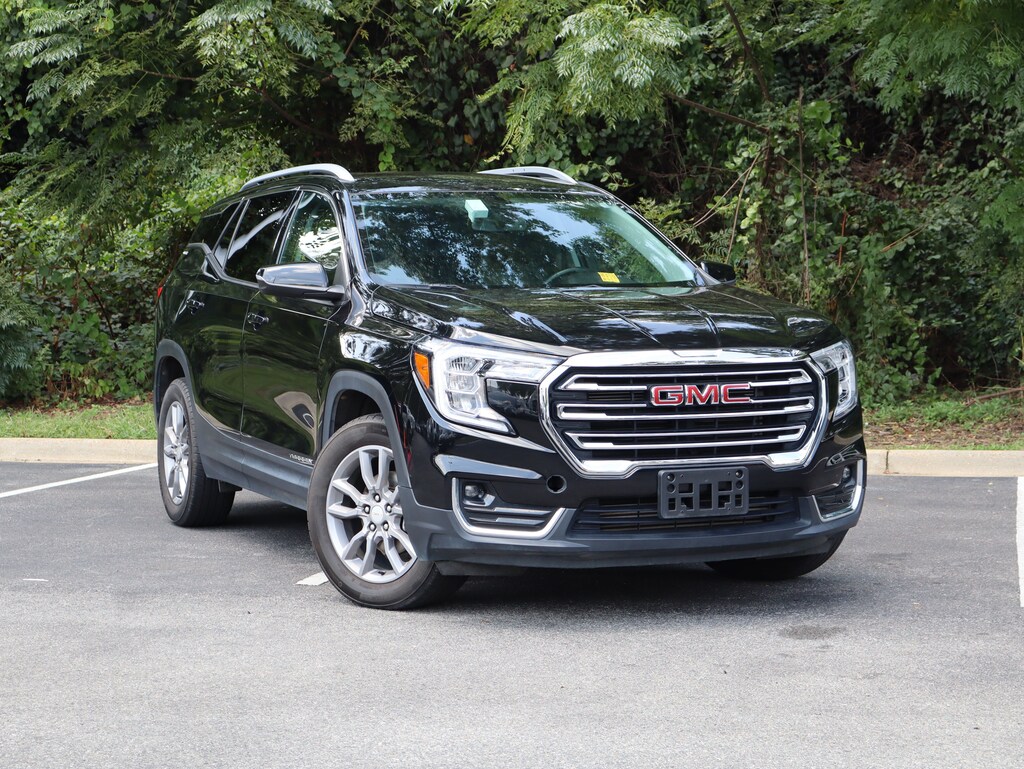 Used 2024 GMC Terrain SLT SUV
