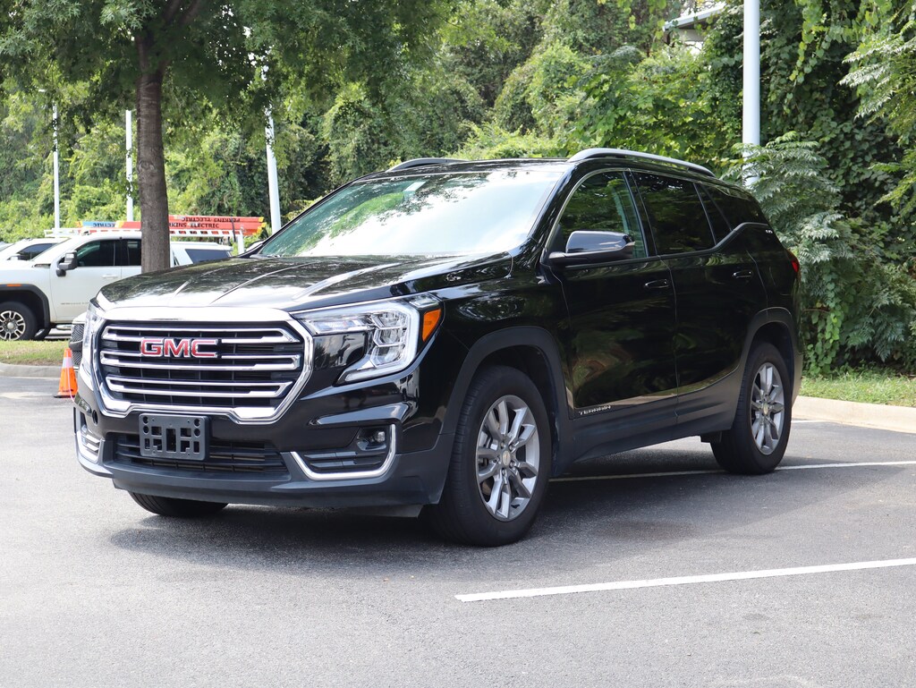 Used 2024 GMC Terrain SLT SUV