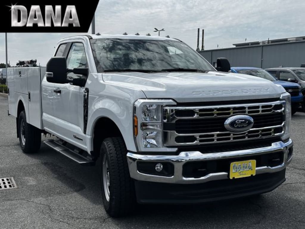 New 2024 Ford F-350SD XL Chassis