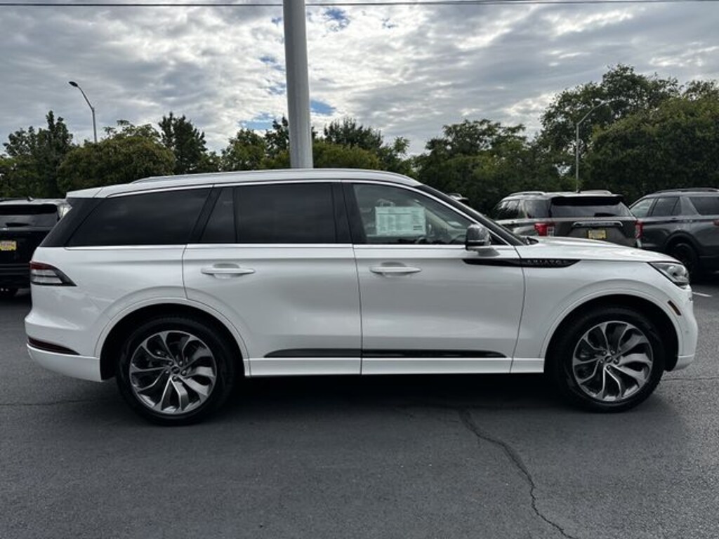 Certified 2023 Lincoln Aviator Plug-In Hybrid Grand Touring SUV