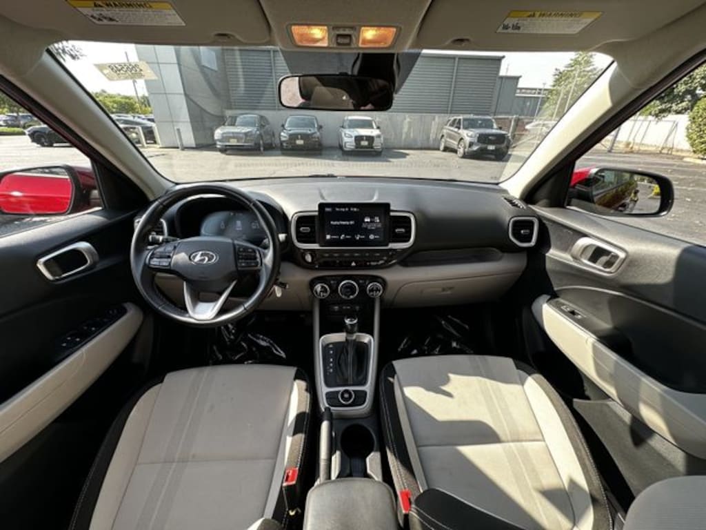 Used 2023 Hyundai Venue SEL SUV