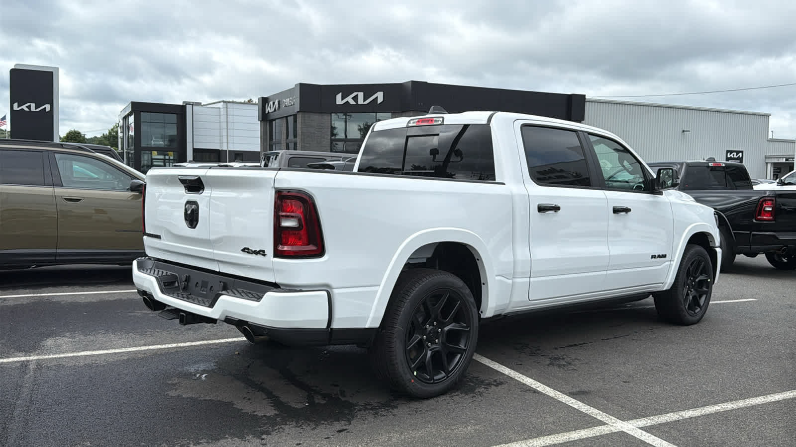New 2027 Ram 1500 LARAMIE CREW CAB 4X4 5'7 BOX Pickup