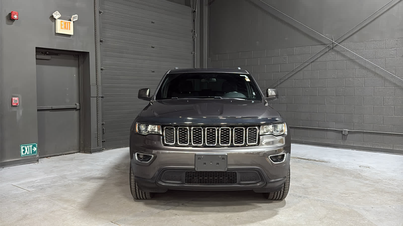 Used 2019 Jeep Grand Cherokee Laredo E 4x4