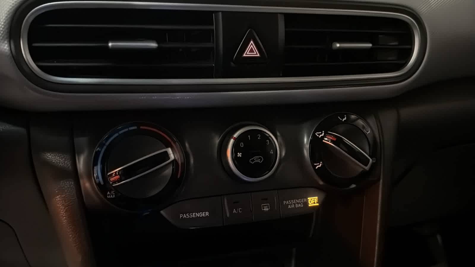 2019 Hyundai Kona SE - Photo 19