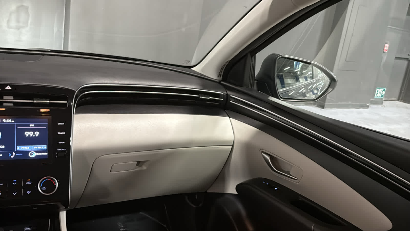 2024 Hyundai Tucson SE - Photo 23