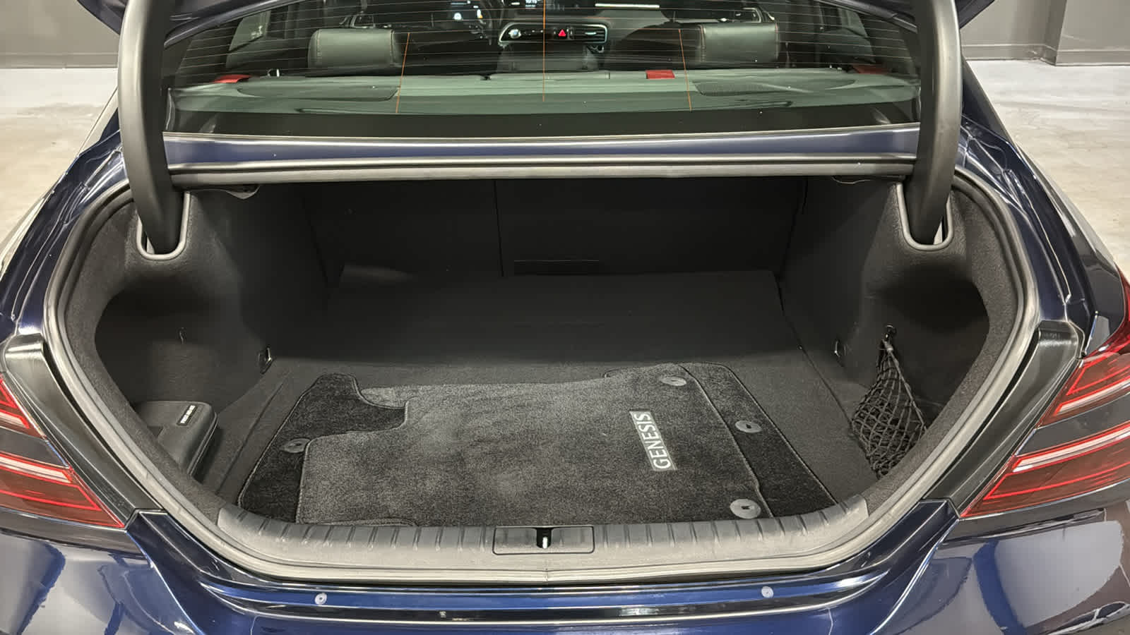 2023 GENESIS G70 Standard - Photo 25