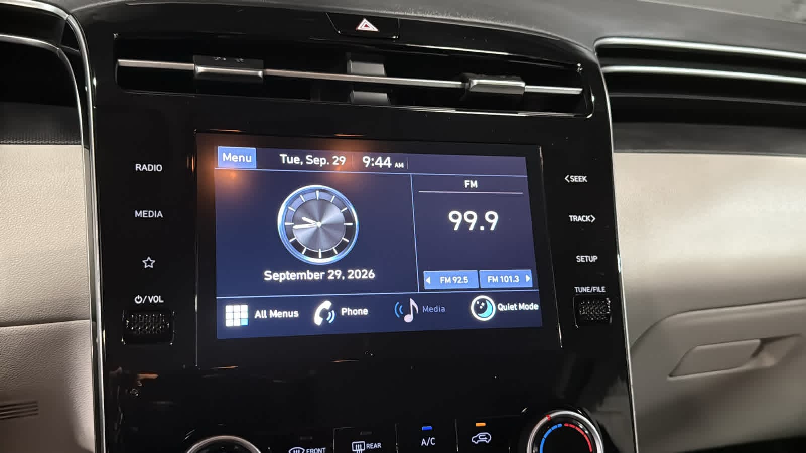 2024 Hyundai Tucson SE - Photo 15