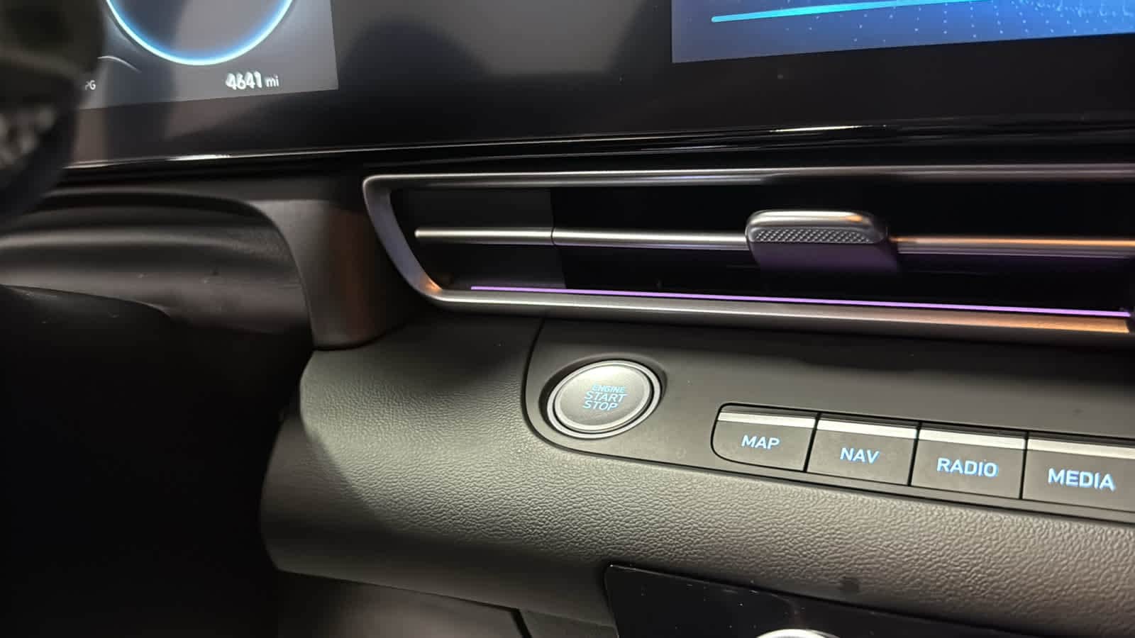 2024 Hyundai Elantra SEL - Photo 19