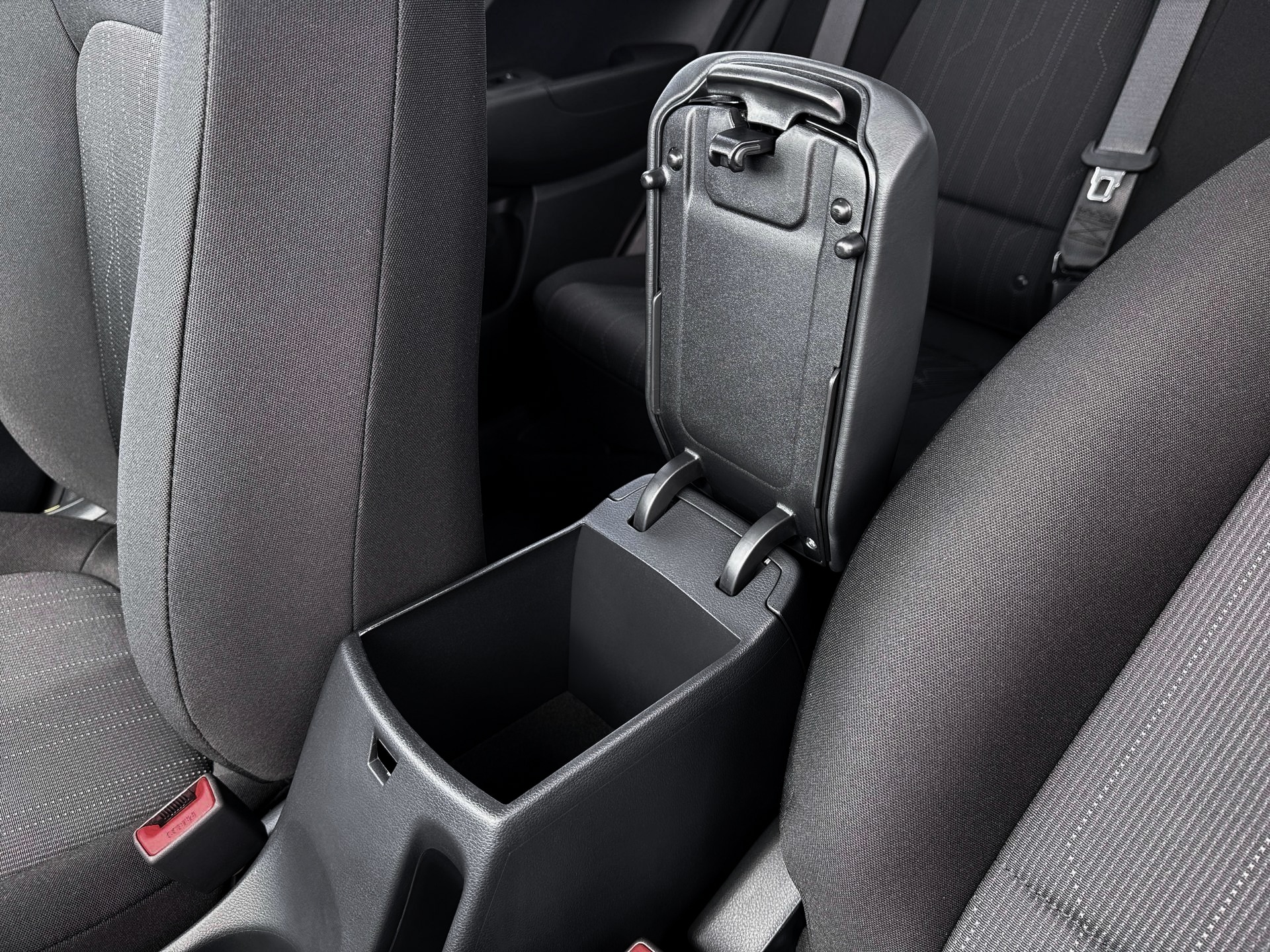 2026 Hyundai Venue SE - Photo 18