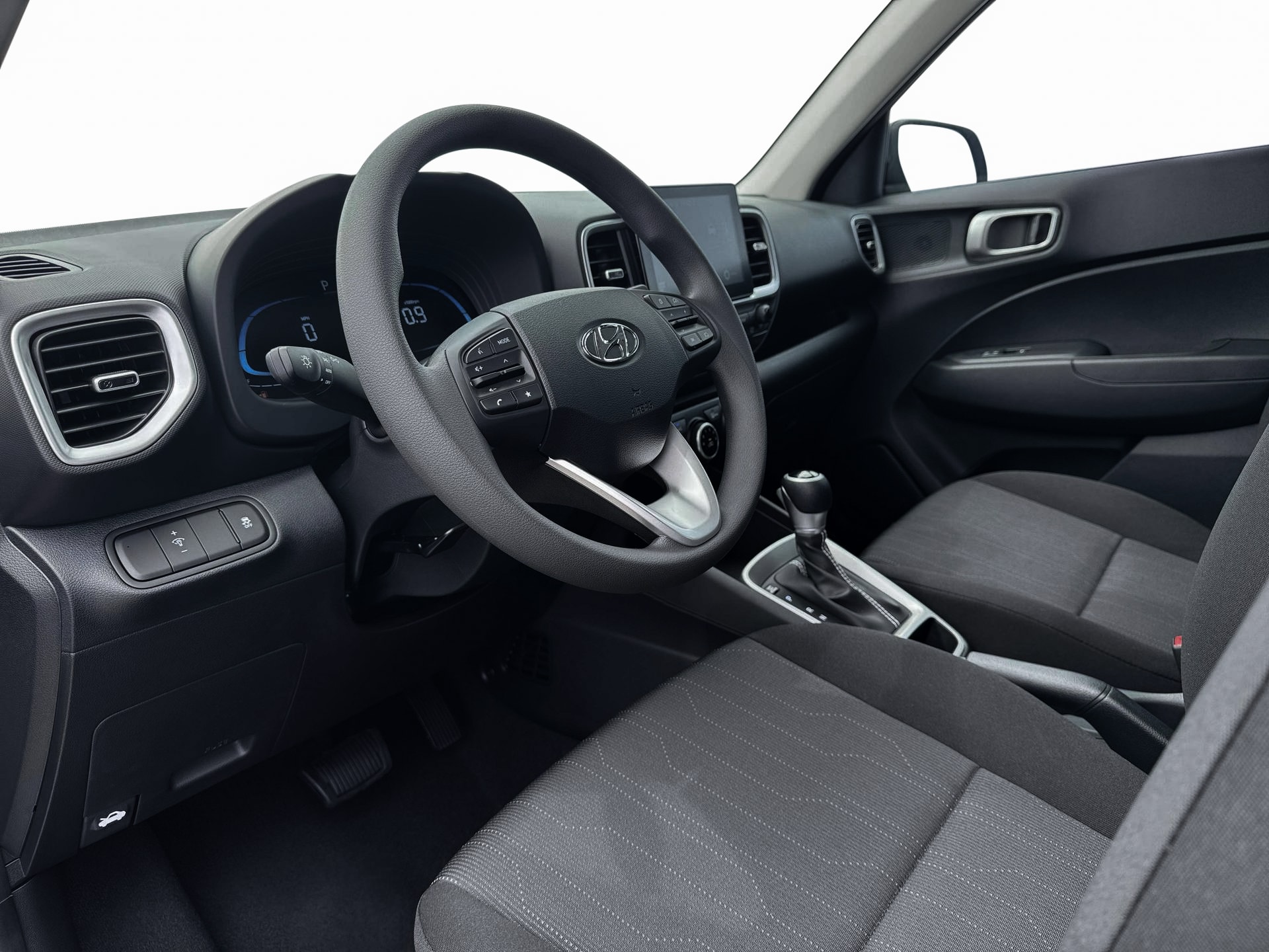 2026 Hyundai Venue SE - Photo 14