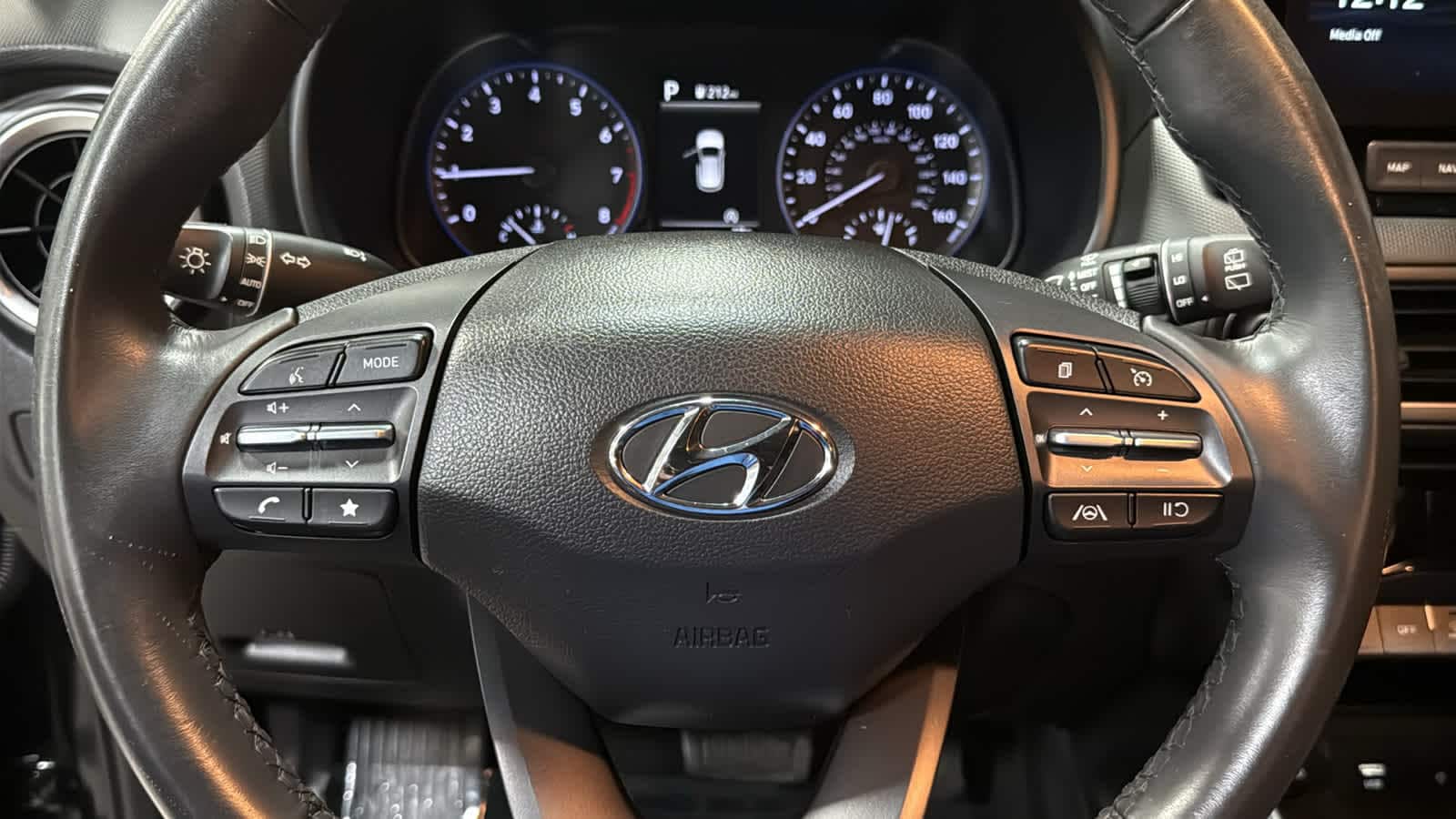 2023 Hyundai Kona SEL - Photo 11