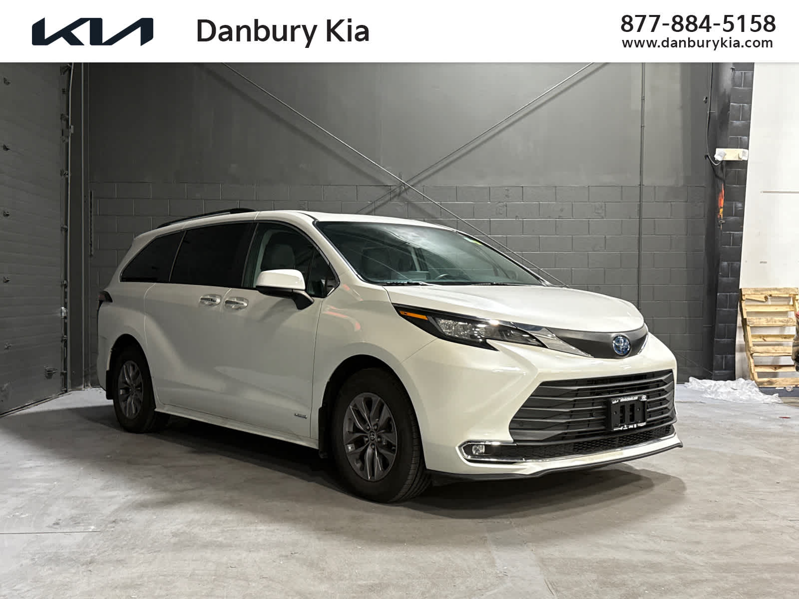 2021 Toyota Sienna XLE