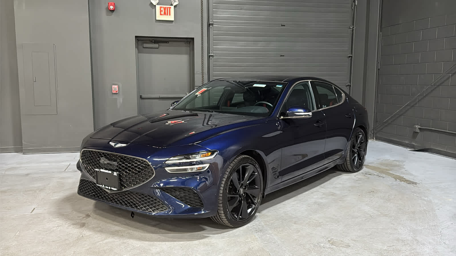 2023 GENESIS G70 Standard - Photo 3